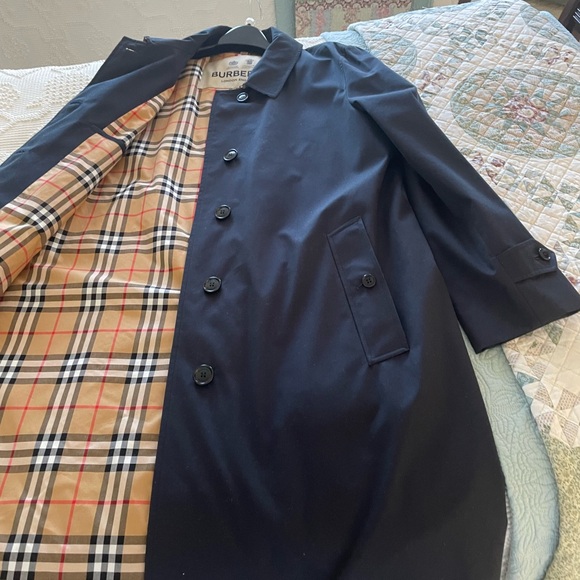 COPY - Burberry car coat - Picture 10 of 12